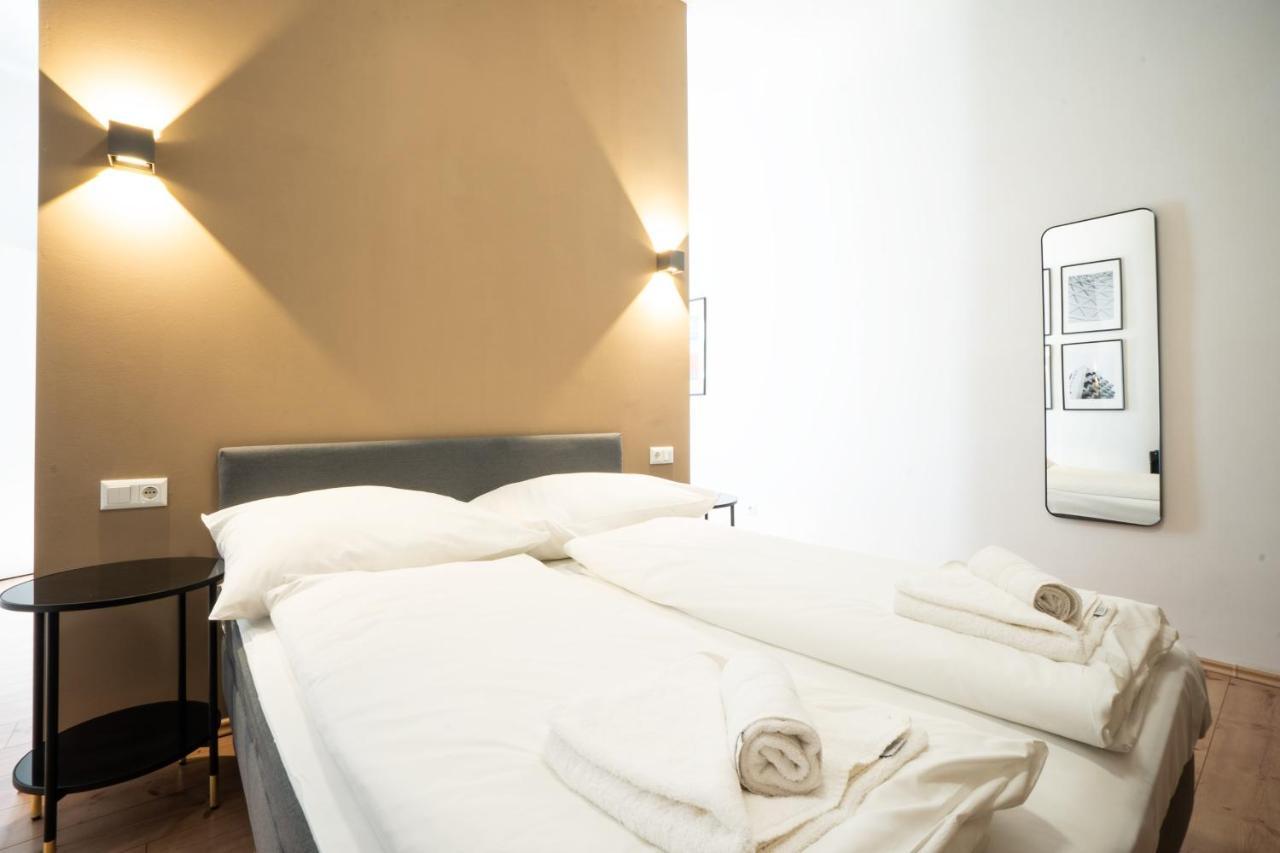 Modern 1-Bedroom Apartment Next To Praterstern Viena Exterior foto